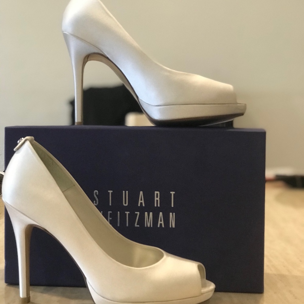 Stuart Weitzman Lille white satin pump